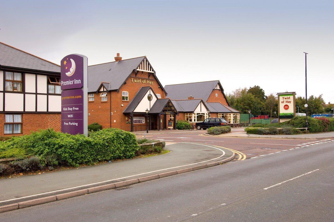 Chester Central Exterior photo